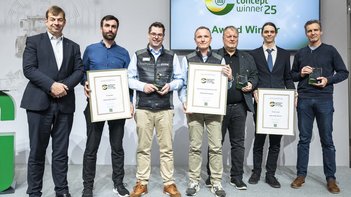 Award-Übergabe an Projektkonsortium auf der Agritechnica 2025 © DLG