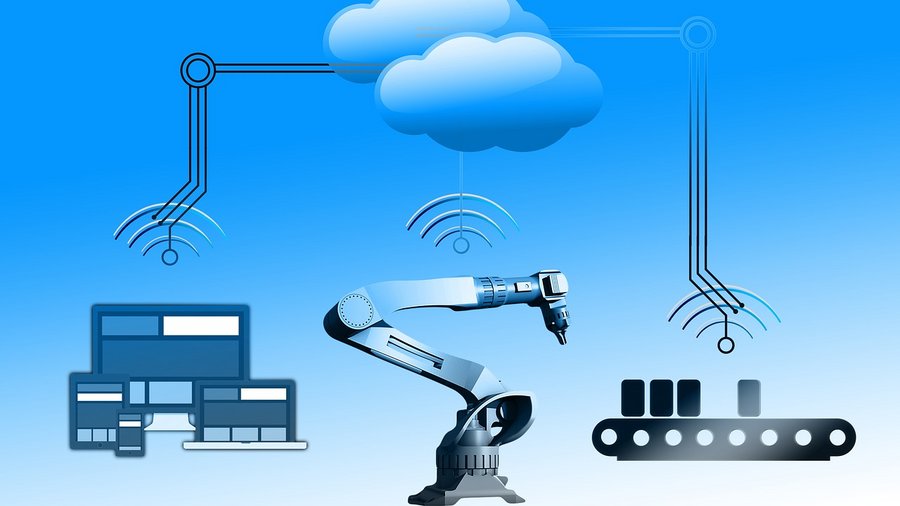 Roboterarm vernetzt mit Fabrik und Förderband © Gerd Altmann über Pixabay